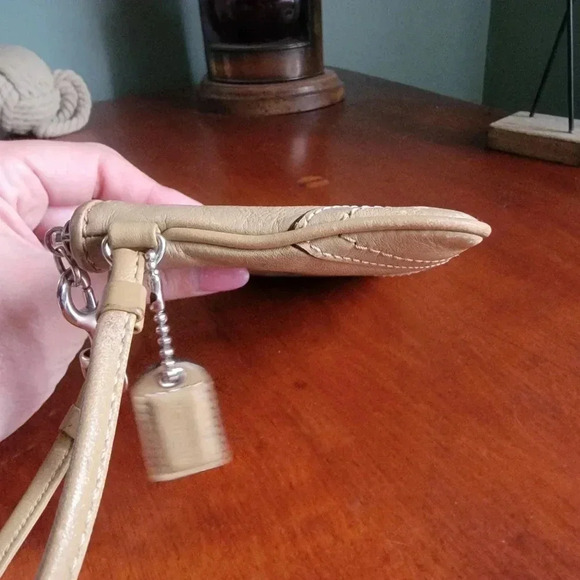 Coach Tan Leather Embossed Wristlet with Hangtag - Picture 6 of 14